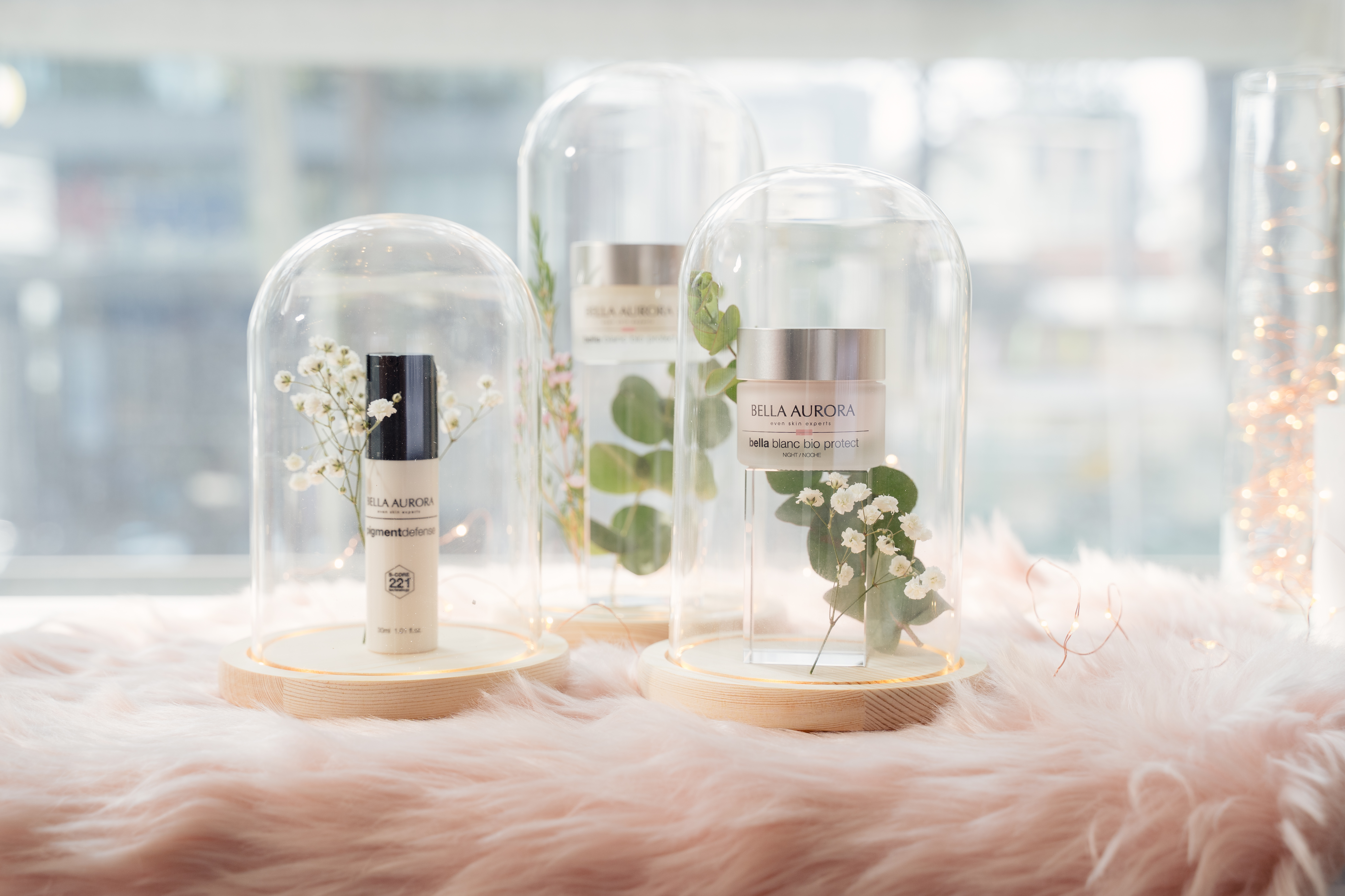 Bella Aurora và cái bắt tay với nhịp sinh học của làn da tối giản
