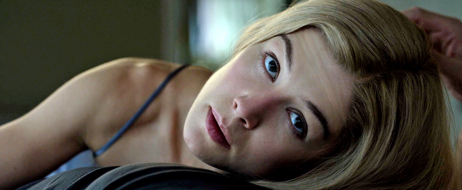 Gone Girl (2014): Bi kịch bắt đầu khi mặt nạ rơi xuống